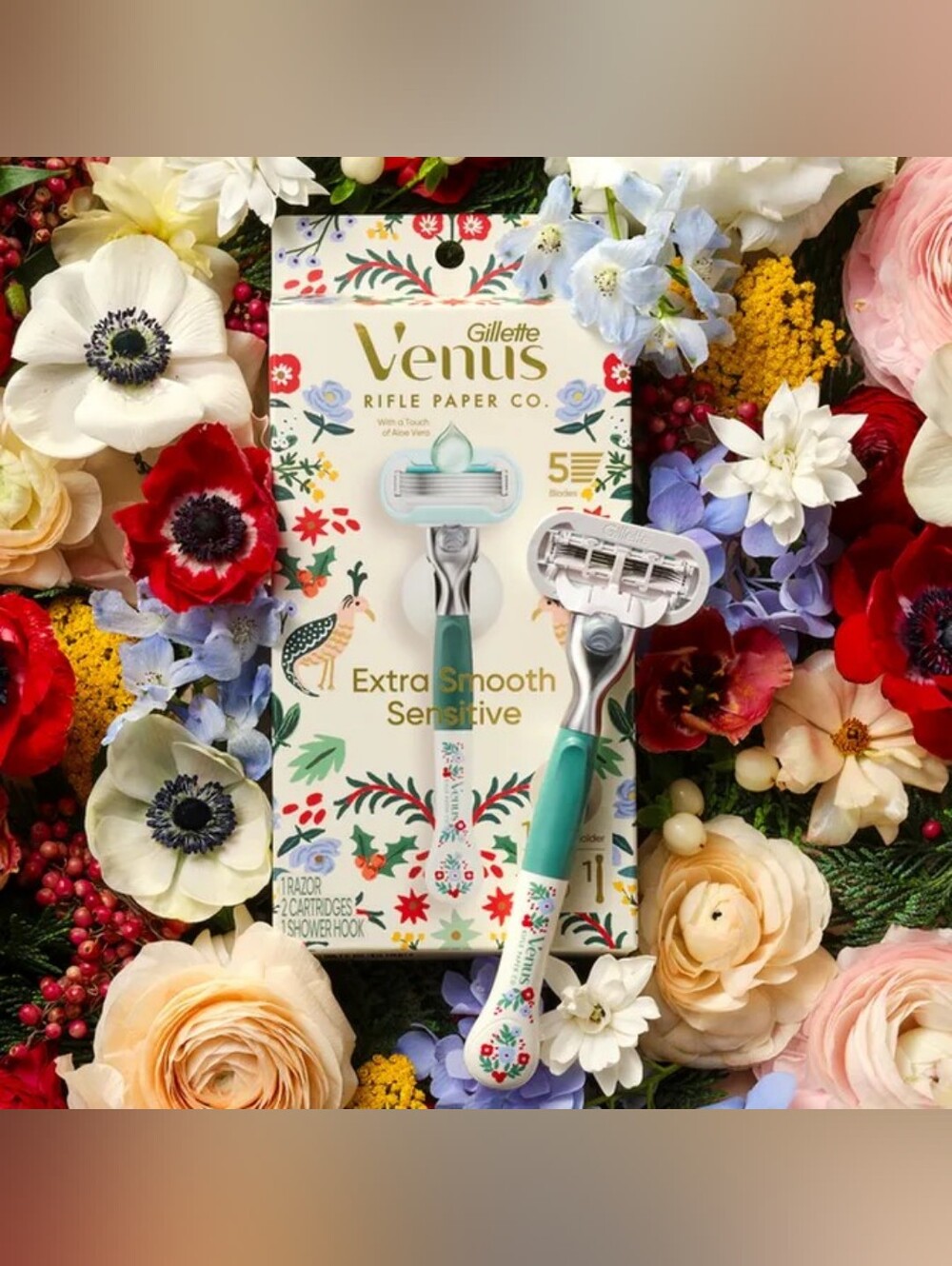 Venus Rifle Paper Co. + Extra Smooth Sensitive Women's Razor - Picture 7 of 8